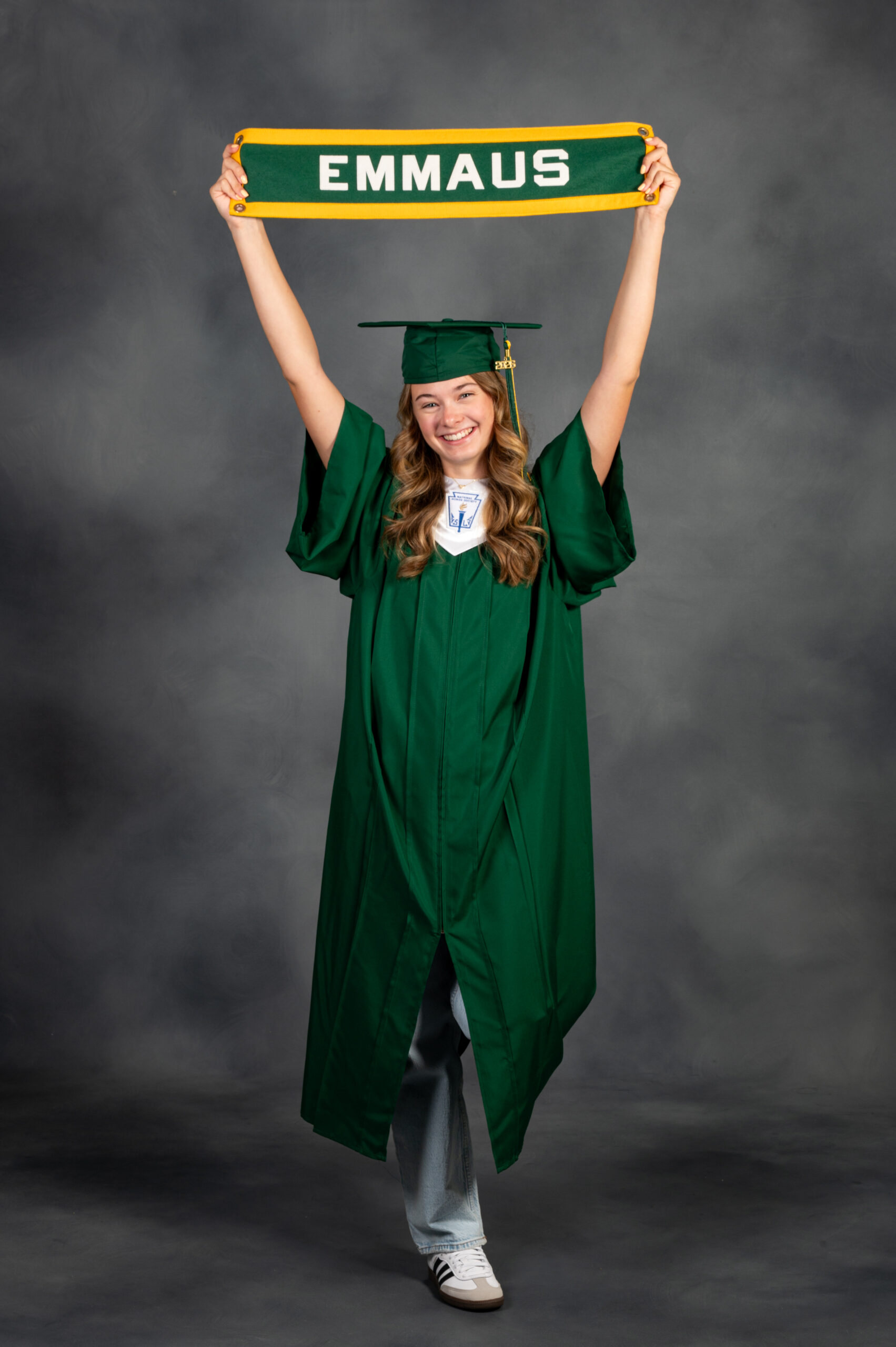Lehigh-Valley-Senior-Photographer-Cap-and-Gown-3